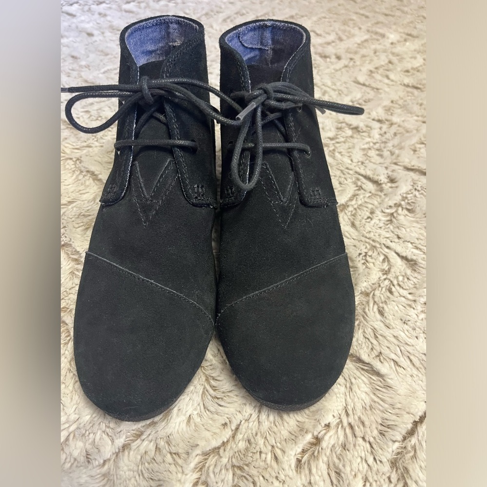 TOMS Kala Black Suede Lace Up Wedge Ankle Boots